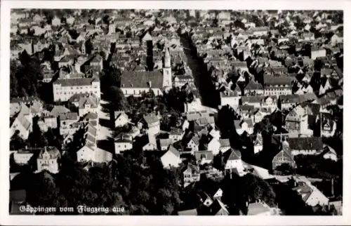 Ak Göppingen in Württemberg, Burg Hohenstaufen, Göppingen vom Flugzeug aus