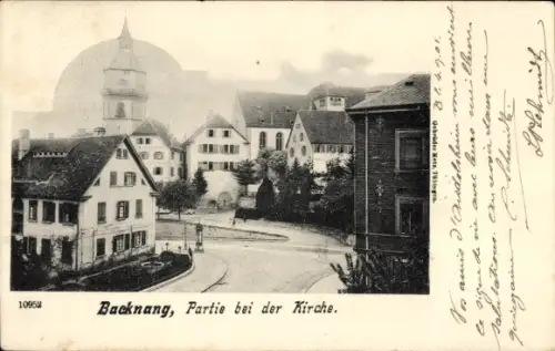 Ak Backnang in Württemberg, Straßenansicht mit Kirche im Hintergrund