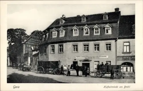 Ak Gera in Thüringen, Hufschmiede am Brühl, Fuhrwerke