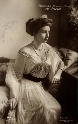 Ak Prinzessin Victoria Luise von Preußen, Liersch 8405, Krone, Perlenkette