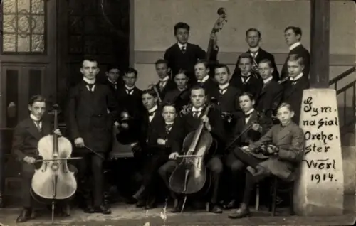 F0oto Ak Dortmund im Ruhrgebiet, Gymniasales Orchester, Gruppenportrait mit Instrumenten
