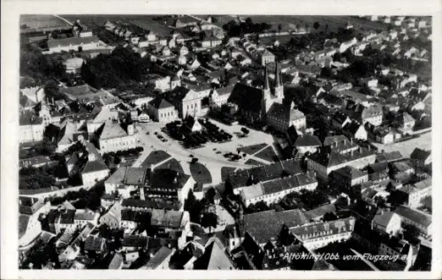 Ak Altötting in Oberbayern, Luftaufnahme von  Stadtplatz, Kirche, Häuser, Straßen