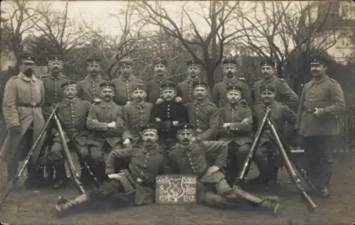 Foto Ak Riesa, deutsche Soldaten in Uniform, Ersatz Pion. Batl. 22, 3. Rekruten Depot