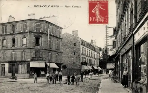 CPA Bois Colombes Hauts de Seine, Place Centrale