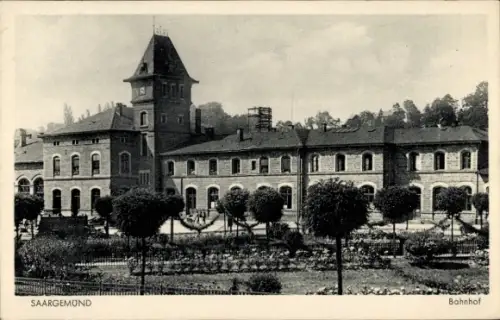 Ak Saargemünd Sarreguemines Lothringen Moselle, Bahnhof, Straßenseite