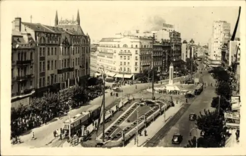 Ak Belgrad Serbien, Hauptplatz, Straßenbahnen