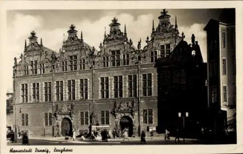 Ak Gdańsk Danzig, Zeughaus, Ansicht vom Kohlenmarkt