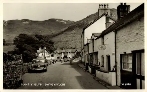 PC Dwygyfylchi Wales, Nant y Glyn, Café, Straßenansicht