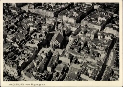 Ak Magdeburg an der Elbe,  vom Flugzeug aus, Magdeburger Dom, Innenstadt