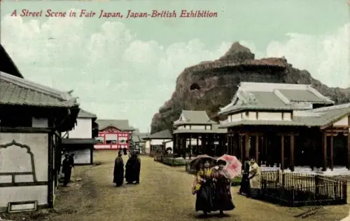 Ak London Exhibition, Street scene in Fair Japan, Frau