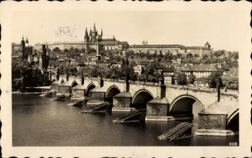Ak Hradčany Hradschin Praha Prag Tschechien, Brücke, Karlsbrücke, Hradschin, Fluss, Stadtansicht
