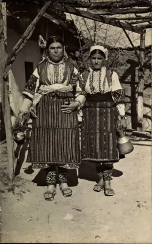 Foto Ak  Prilep Mazedonien, Mazedonische Bäuerinnen in Tracht