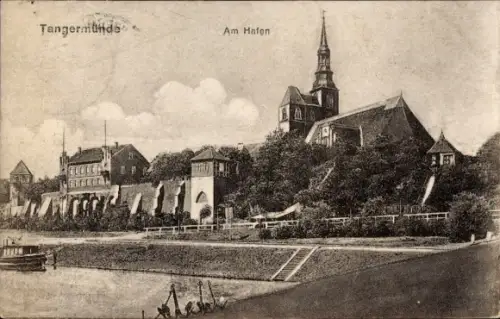 Ak Tangermünde an der Elbe,  Am Hafen