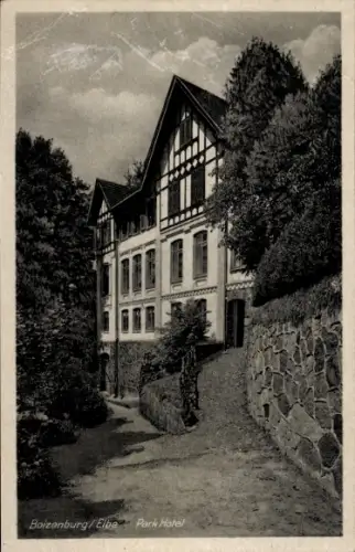 Ak Boizenburg an der Elbe, Aufgang zum Park Hotel, Weg, Fassade
