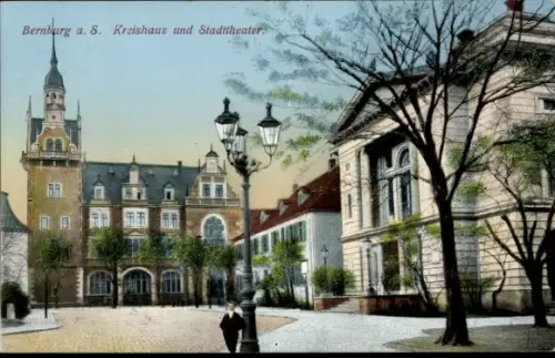 Ak Bernburg an der Saale, Kreishaus, Stadttheater