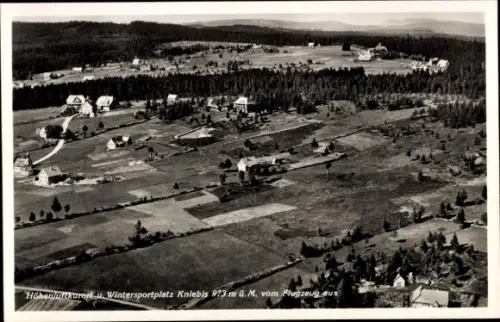 Ak Kniebis Freudenstadt im Schwarzwald, Höhenluftkurort  Wintersportplatz, 973 m ü. M., Luftaufna