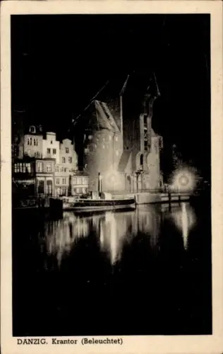 Ak Gdańsk Danzig, Krantor bei Nacht