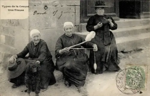 Ak Creuse, Frauen in Volkstracht beim Spinnen