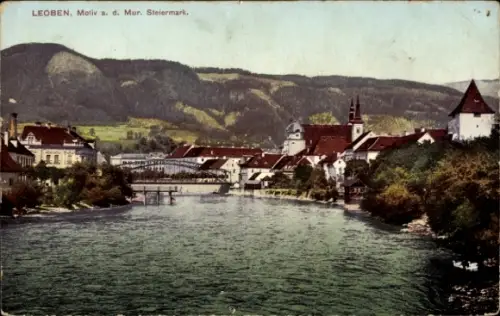 Ak Leoben Steiermark,  Mur, Steiermark, Murbrücke, Kirchturm
