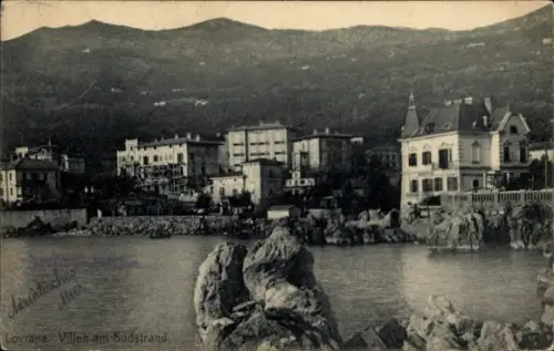Ak Lovrana Lovran Laurana Kroatien, Adriatisches Meer,  Villen am Südstrand