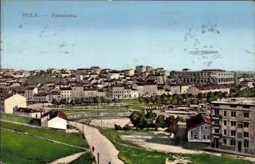 Ak Pola Pula Kroatien,  Panorama, Amphitheater (Arena)