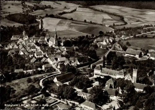 Ak Bödigheim Buchen im Odenwald Baden, Luftaufnahme von  Schloss und Burg, ländliche Umgebung