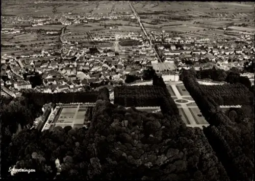Ak Schwetzingen in Baden,  Schloss  Schlossgarten