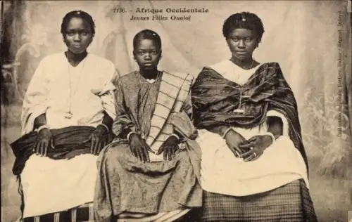Ak Dakar Senegal, Junge Ouolof-Frauen