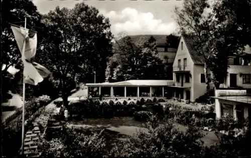 Ak Höxter in Nordrhein Westfalen, Plögers Hotel Weserberghof, Bes. Karl Plöger, Außenansicht