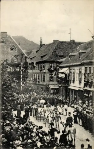 Ak Blankenburg am Harz, Einzug des Regenten Herzog Johann Albrecht am 18. Juni 1907, Marktplatz