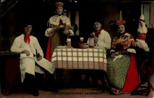 Ak Schaumburg Lippische Landestrachten, Esstisch, Bier