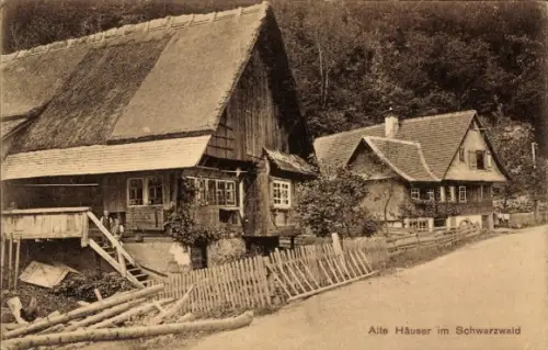 Ak Schwarzwaldhäuser, Alte Häuser im Schwarzwald