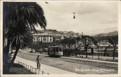 Ak Genova Genua Liguria, Straße mit Straßenbahn, Palmen, Hügel mit Gebäuden, Genova