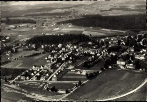 Ak Königsfeld im Schwarzwald Baden, Heilklimatischer Jahreskurort Königsfeld, Luftaufnahme, Schwa