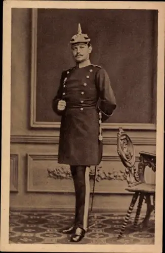 Ak Generalfeldmarschall Paul von Hindenburg, Standportrait, Hauptmann im Generalstab Stettin 1878
