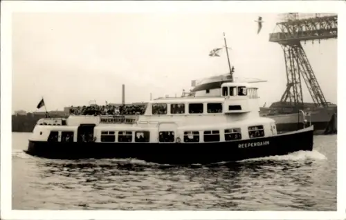 Foto Ak Hamburg, Hafenrundfahrt, Schiff Reeperbahn