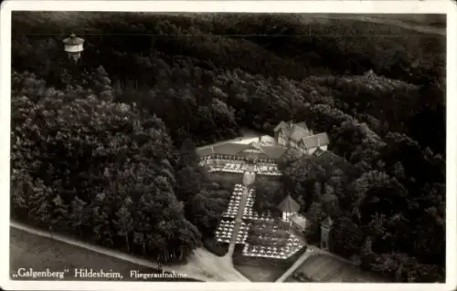 Ak Hildesheim in Niedersachsen, Fliegeraufnahme vom Galgenberg