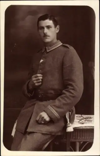 Foto Ak Deutscher Soldat in Uniform, Porträt