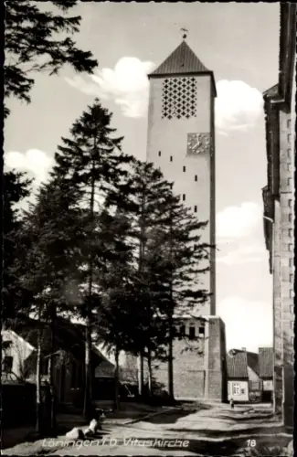 Ak Löningen Oldenburger Münsterland,  Vituskirche, Kirchturm, Turmuhr