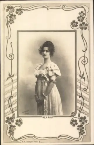 Passepartout Ak Henriot, Frau-Porträt, Blumen