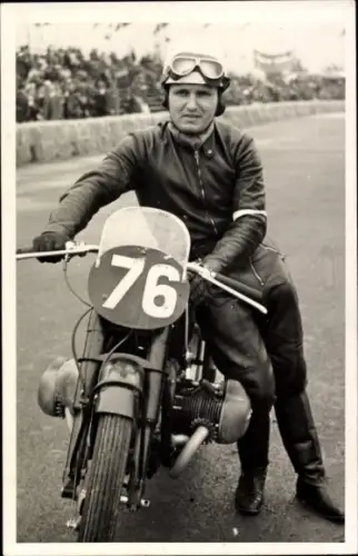 Foto Ak Motorrennsport, Motorrad Nr. 76, Motorradrennfahrer