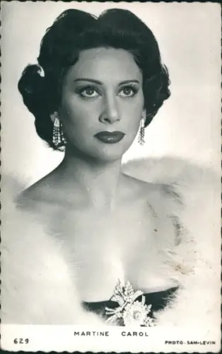 Ak Schauspielerin Martine Carol, Portrait