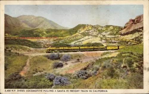 Ak Diesel Lokomotive pulling a Santa Fe freight train to California