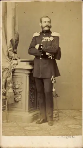 Foto Herzog von Schaumburg-Lippe, Porträt