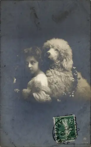 Ak Mädchen mit Hund, Pudel
