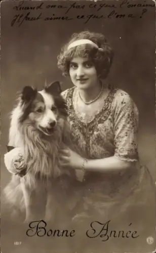 Ak Portrait einer jungen Frau mit einem Hund, Collie