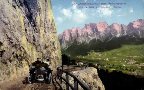 Ak Cortina d'Ampezzo Veneto, Dolomitenstraße zum Falzaregopass