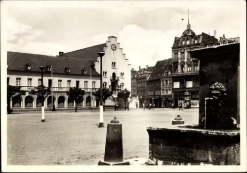 Ak Landau Pfalz, Blick zur Sparkasse, Brunnen