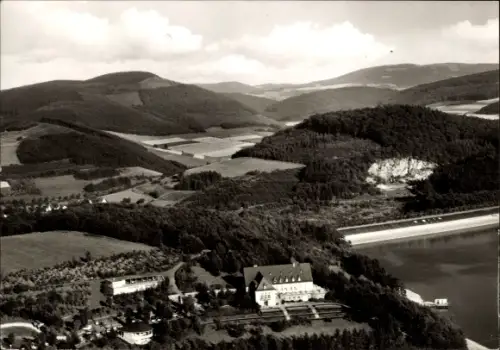 Ak Meschede im Sauerland, Hennesee, Rasthaus Hennesee, Hennesee Stausee, Staumauer, Meschede (Sau