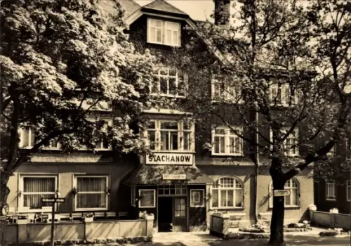 Ak Oberhof im Thüringer Wald, FDGB-Erholungsheim 'Stachanow', Oberhof (Thür.)